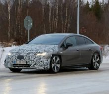 Yeni Mercedes-Benz EQS testte görüntülendi! Yıldız farlarla geliyor